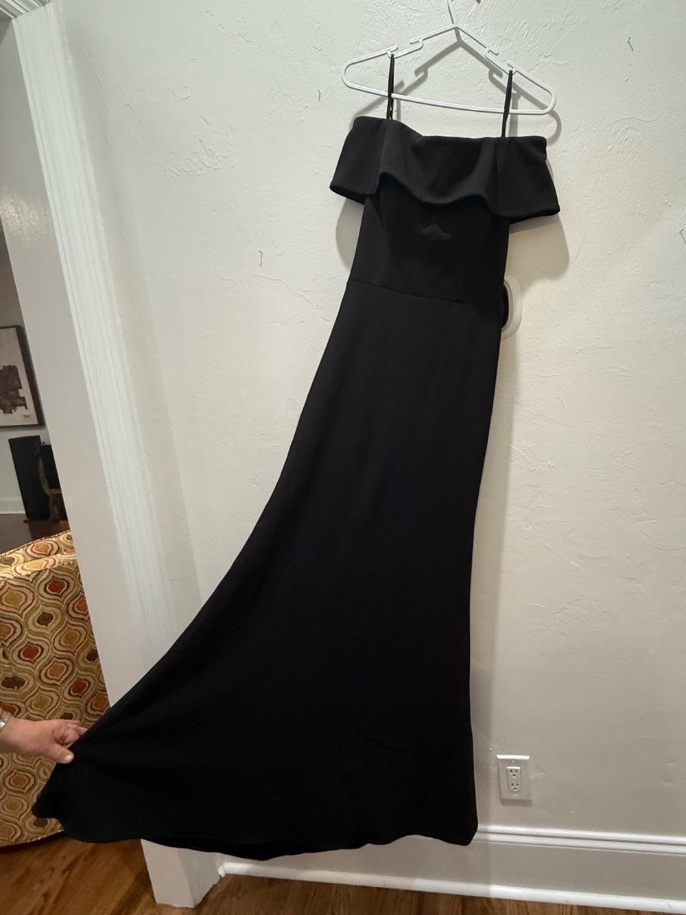 Betsy & Adam Black Off Shoulder Mermaid Ruffle Formal Gown Size 8